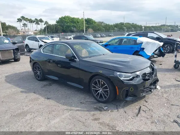 3MW23CM08N8C50589 2022 BMW 2ER - Image 1