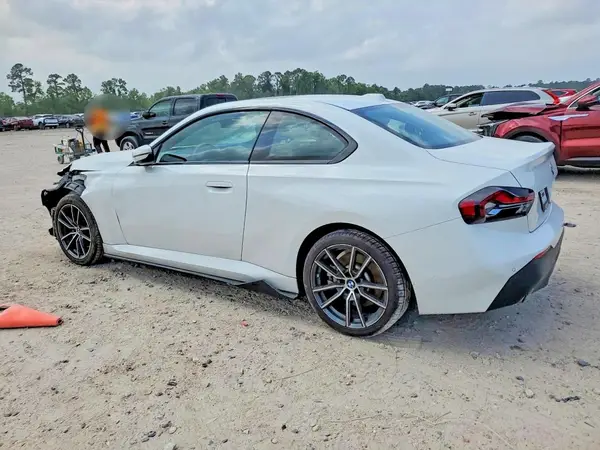 3MW33CM01R8E26876 2024 BMW 2ER - Image 2