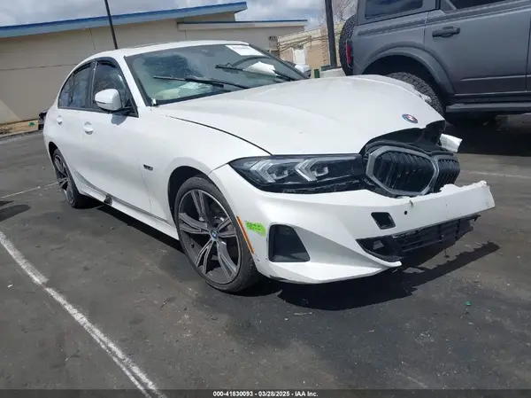 3MW39FF00P8D05718 2023 BMW 3ER - Image 1