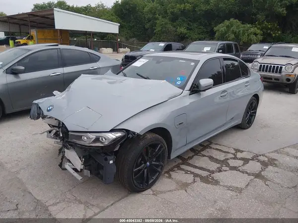 3MW39FF00P8D06383 2023 BMW 3ER - Image 2