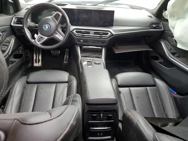 3MW39FF00P8D13740 2023 BMW 3ER - Image 8