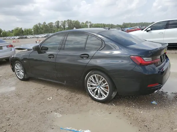 3MW39FF01P8D04545 2023 BMW 3ER - Image 2
