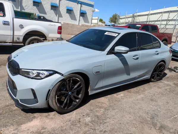3MW39FF02P8D21788 2023 BMW 3ER - Image 1