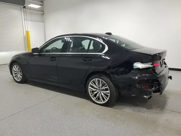 3MW39FF02R8D95294 2024 BMW 3ER - Image 2