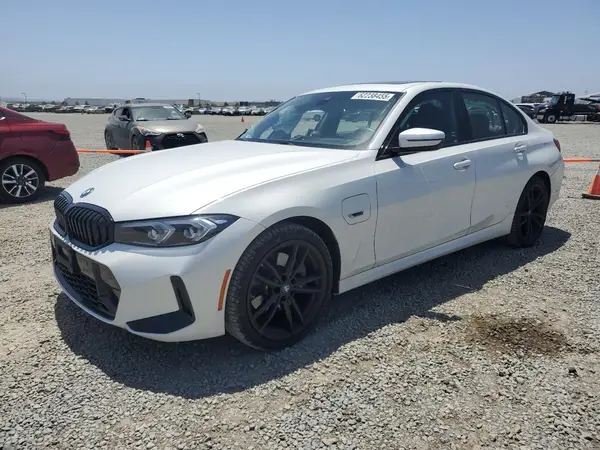 3MW39FF03P8D03669 2023 BMW 3ER - Image 1