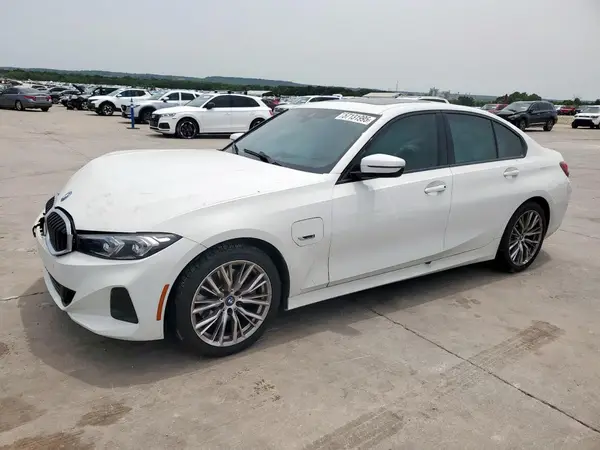 3MW39FF03P8D05874 2023 BMW 3ER - Image 1