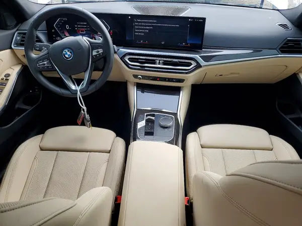 3MW39FF03P8D16163 2023 BMW 3ER - Image 8