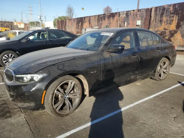 3MW39FF03P8D33433 2023 BMW 3ER - Image 1