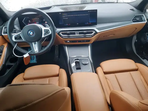 3MW39FF04P8C96988 2023 BMW 3ER - Image 8