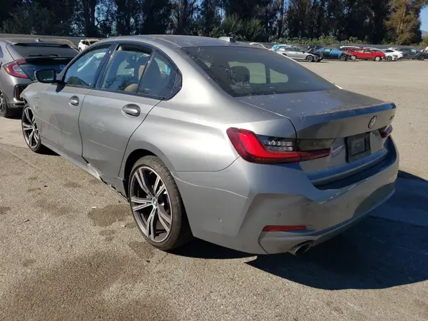 3MW39FF04P8D12364 2023 BMW 3ER - Image 2