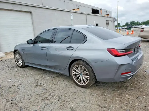 3MW39FF07P8D01696 2023 BMW 3ER - Image 2