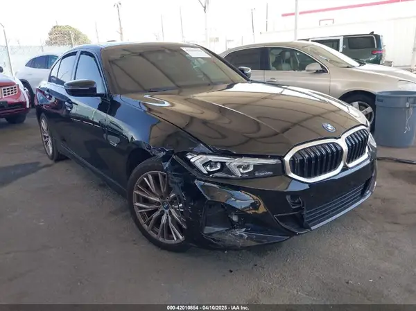 3MW39FF07P8D01925 2023 BMW 3ER - Image 1
