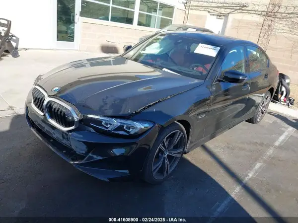 3MW39FF08P8D57694 2023 BMW 3ER - Image 2