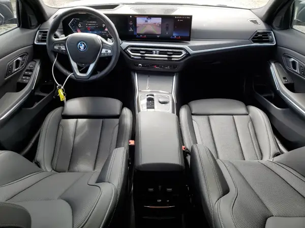 3MW39FF08R8E31814 2024 BMW 3ER - Image 8
