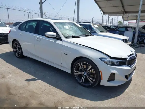 3MW39FF09P8C90281 2023 BMW 3ER - Image 1