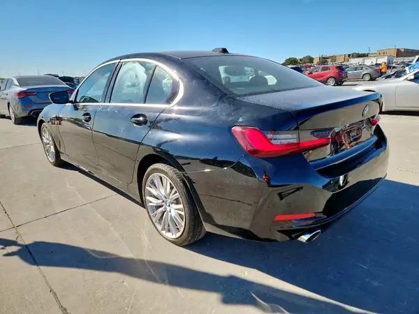 3MW39FF09R8E11488 2024 BMW 3ER - Image 2