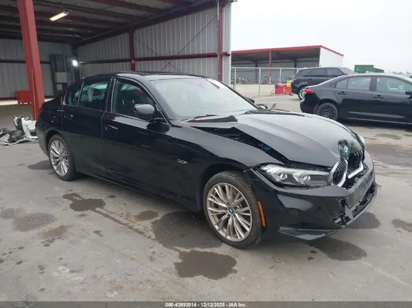 3MW39FF0XP8D16046 2023 BMW 3ER - Image 1