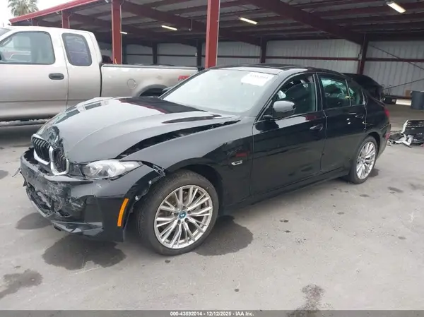 3MW39FF0XP8D16046 2023 BMW 3ER - Image 2