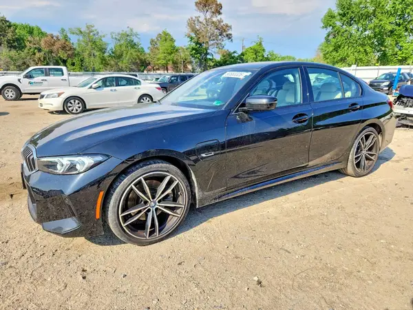 3MW39FS03P8D11633 2023 BMW 3ER - Image 1