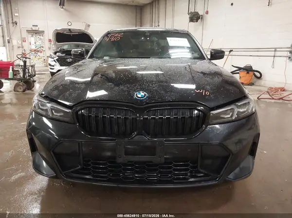 2024 BMW 3 Series auction photo 6