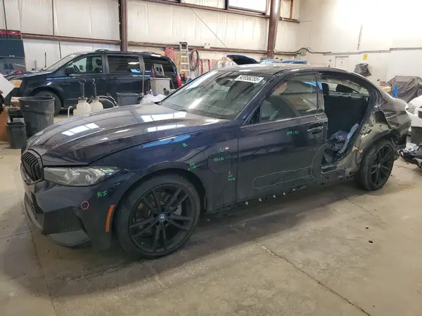 3MW39FS04R8E60667 2024 BMW 3ER - Image 1