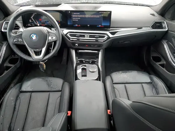 3MW39FS0XP8D00628 2023 BMW 3ER - Image 8