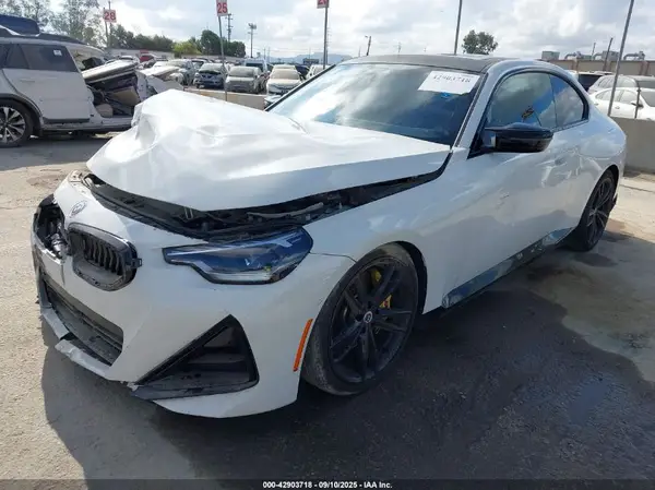 3MW43CM08P8D45780 2023 BMW 2ER - Image 2