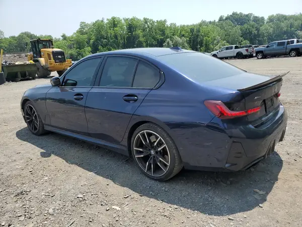 3MW49FF01P8D07658 2023 BMW M3 - Image 2