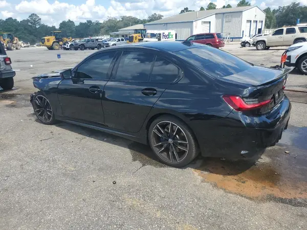 3MW49FS02P8C96210 2023 BMW 3ER - Image 2