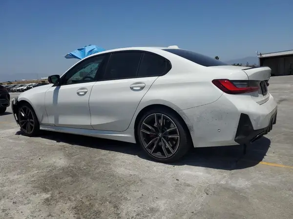 3MW49FS0XP8D42673 2023 BMW 3ER - Image 2