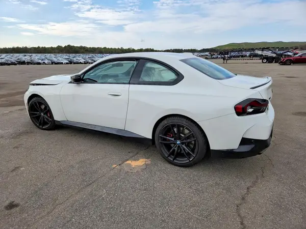 3MW53CM07R8E86752 2024 BMW M2 - Image 2
