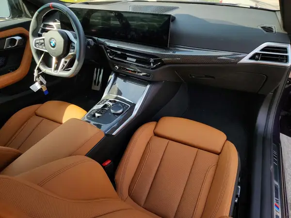 3MW53CM08T8F93932 2026 BMW M2 - Image 8