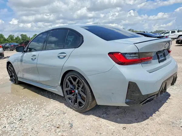 3MW59FT08S8F83742 2025 BMW M3 - Image 2