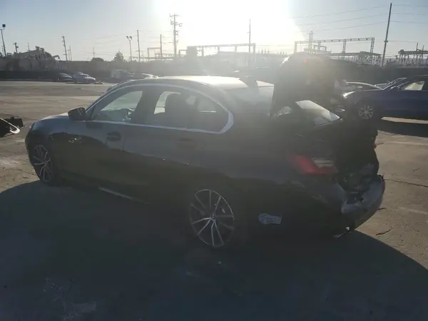 3MW5P7J00M8B59439 2021 BMW 3ER - Image 2