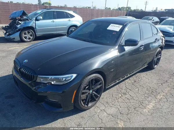3MW5P7J00M8B82350 2021 BMW 3ER - Image 2