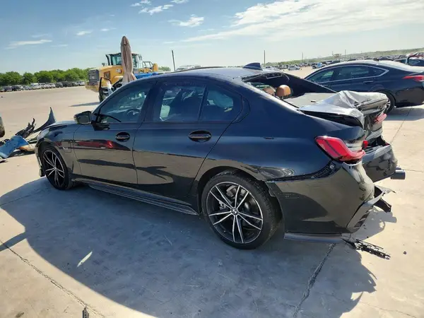 3MW5P7J00N8C63219 2022 BMW 3ER - Image 2