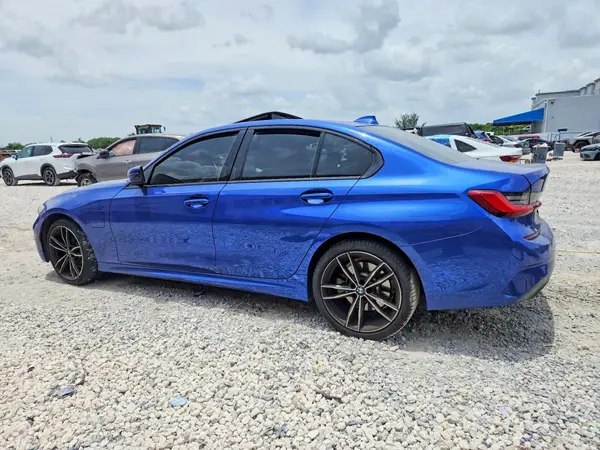 3MW5P7J01M8B77738 2021 BMW 3ER - Image 2