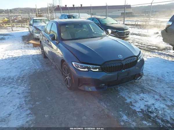 3MW5P7J01N8C56859 2022 BMW 3ER - Image 1