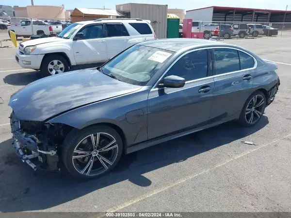 3MW5P7J03M8B58527 2021 BMW 3ER - Image 2