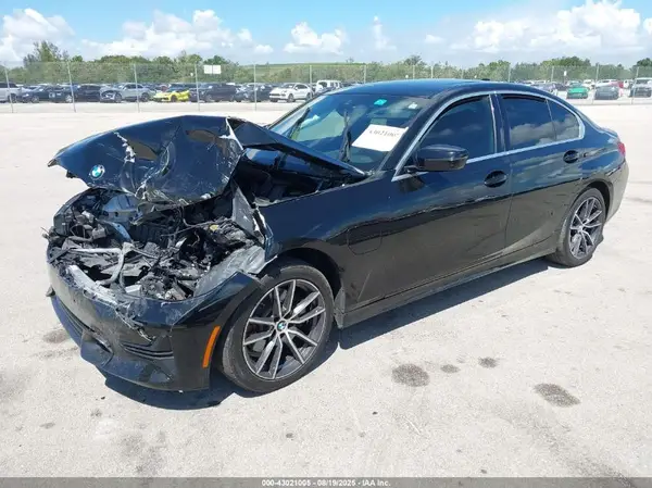 3MW5P7J03M8B77532 2021 BMW 3ER - Image 2