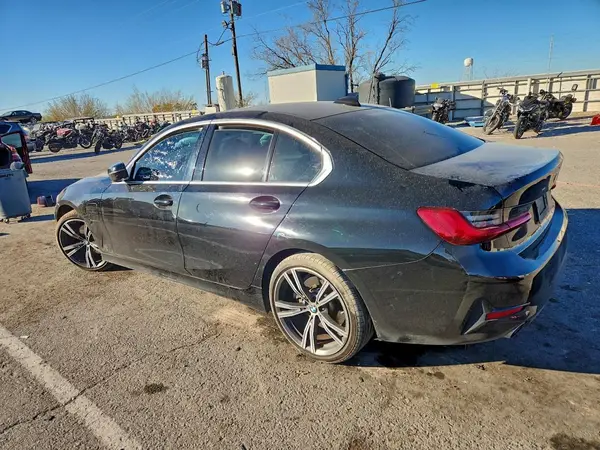 3MW5P7J03M8B82472 2021 BMW 3ER - Image 2