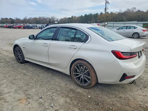 3MW5P7J05N8C65256 2022 BMW 3ER - Image 2