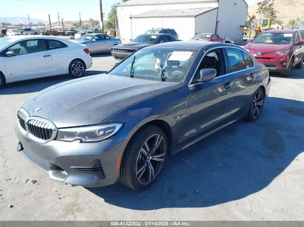 3MW5P7J05N8C77293 2022 BMW 3ER - Image 2