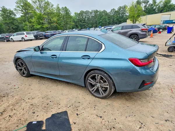 3MW5P7J08M8B77283 2021 BMW 3ER - Image 2