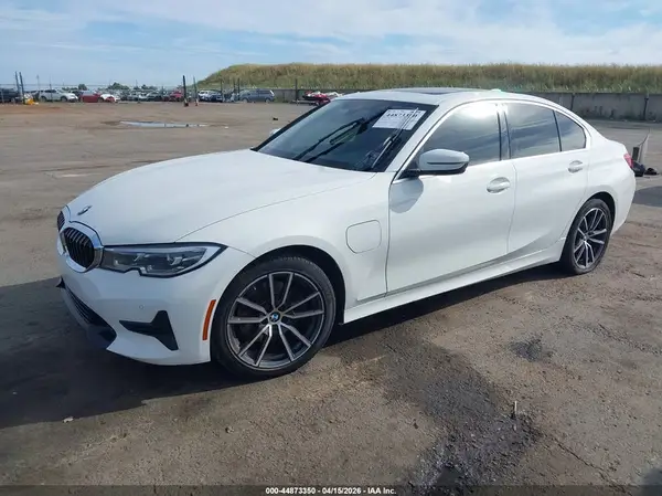 3MW5P7J0XM8B72733 2021 BMW 3ER - Image 2