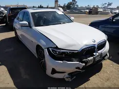 3MW5P7J0XN8C22886 2022 BMW 3ER
