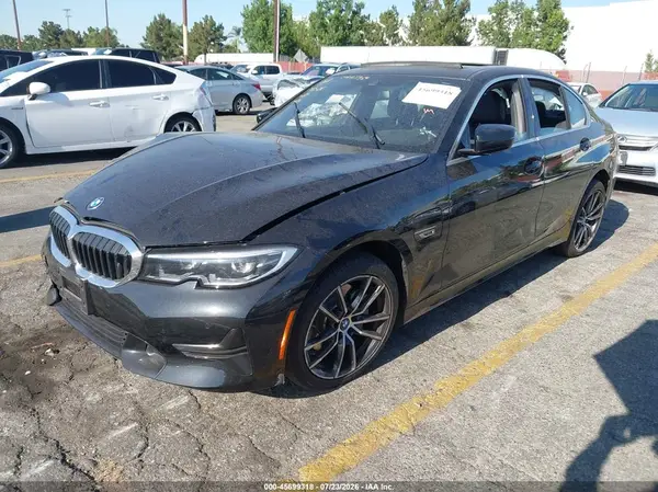 3MW5P7J0XN8C23889 2022 BMW 3ER - Image 2