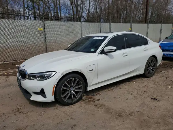3MW5P9J0XN8C38596 2022 BMW 3ER - Image 1