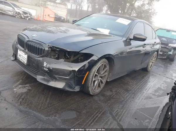 3MW5R1J00L8B08299 2020 BMW 3ER - Image 2