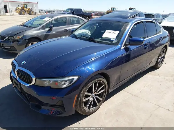 3MW5R1J00L8B15866 2020 BMW 3ER - Image 2
